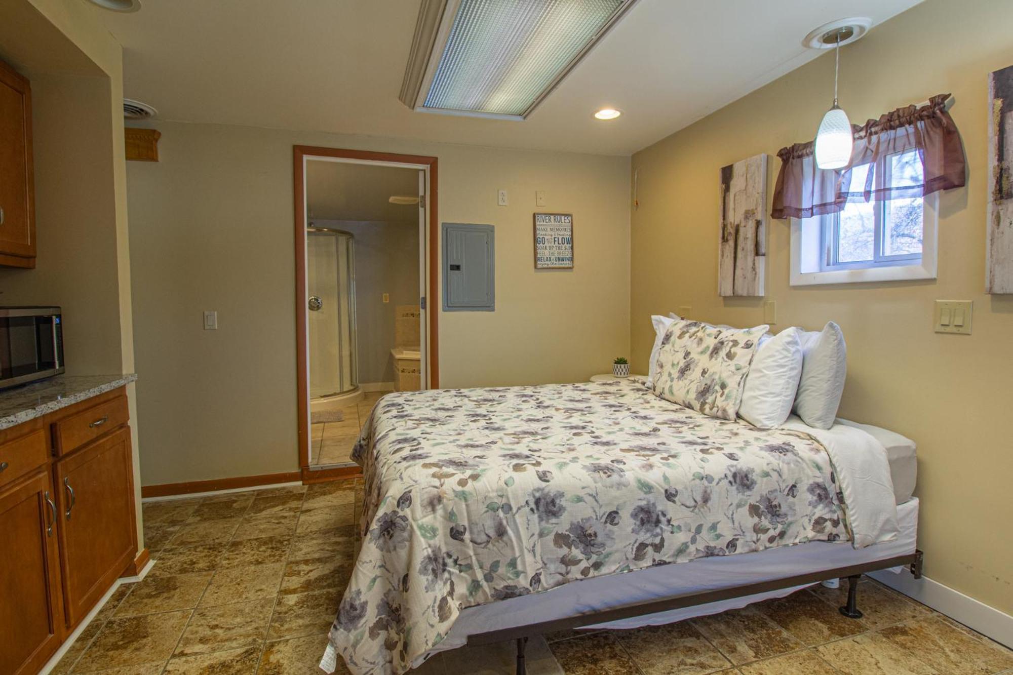 Stay In Ohiopyle In The Middle Of Town By The Gap Trail Exterior photo